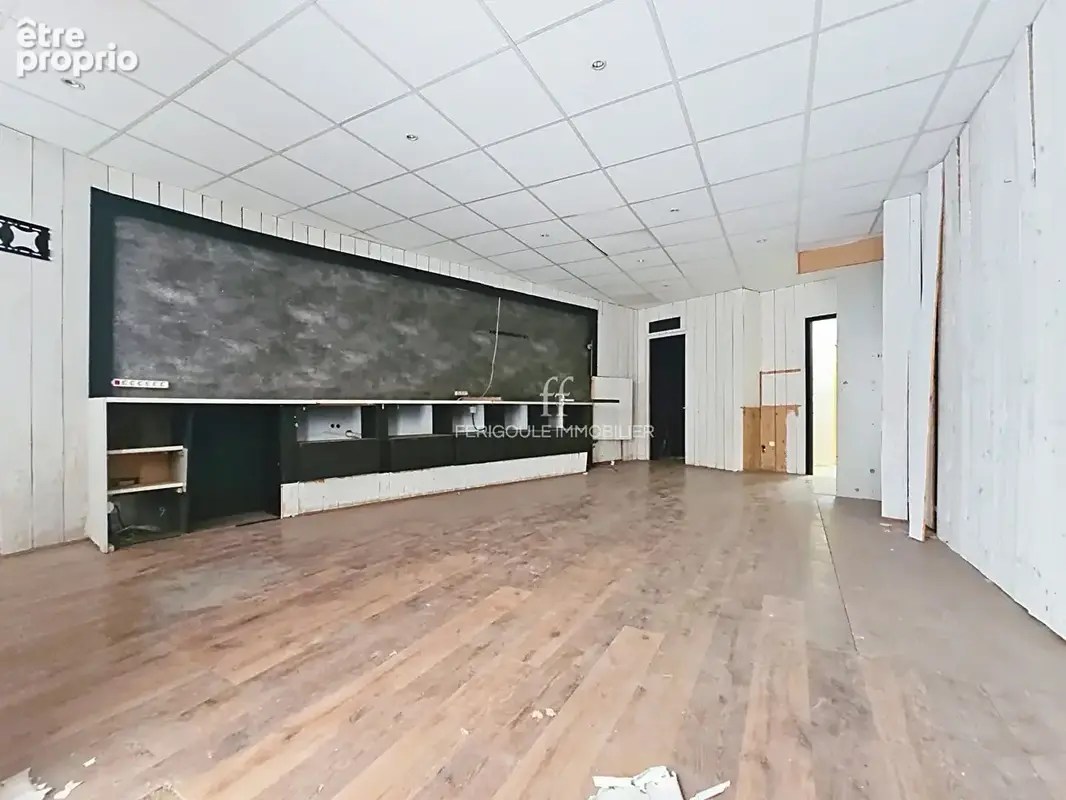 Avignon zone piétonne. Local commercial 60 m2 avec grande vitrine - photo 10