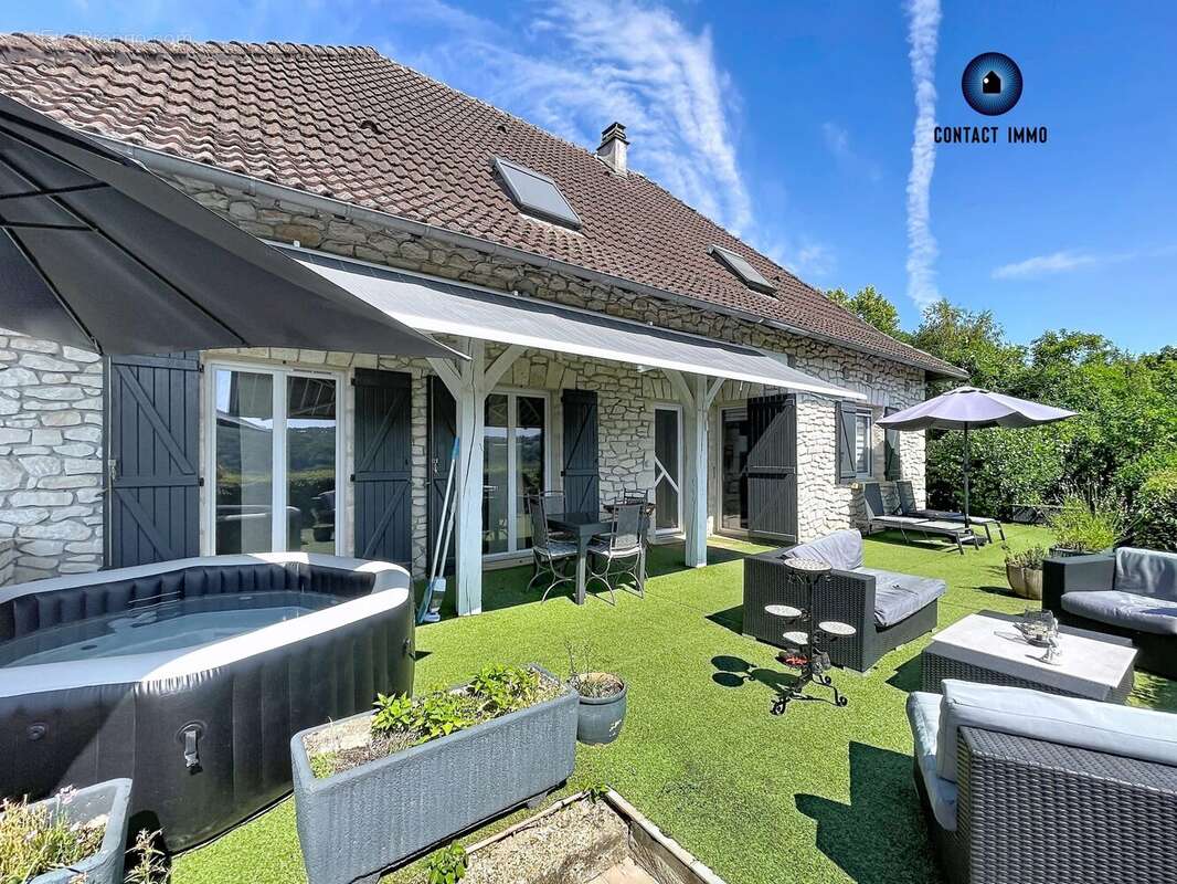 Maison à OBJAT