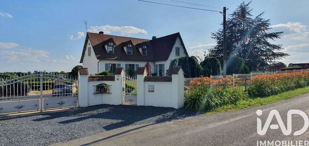 Photo 1 - Maison à CHALMOUX