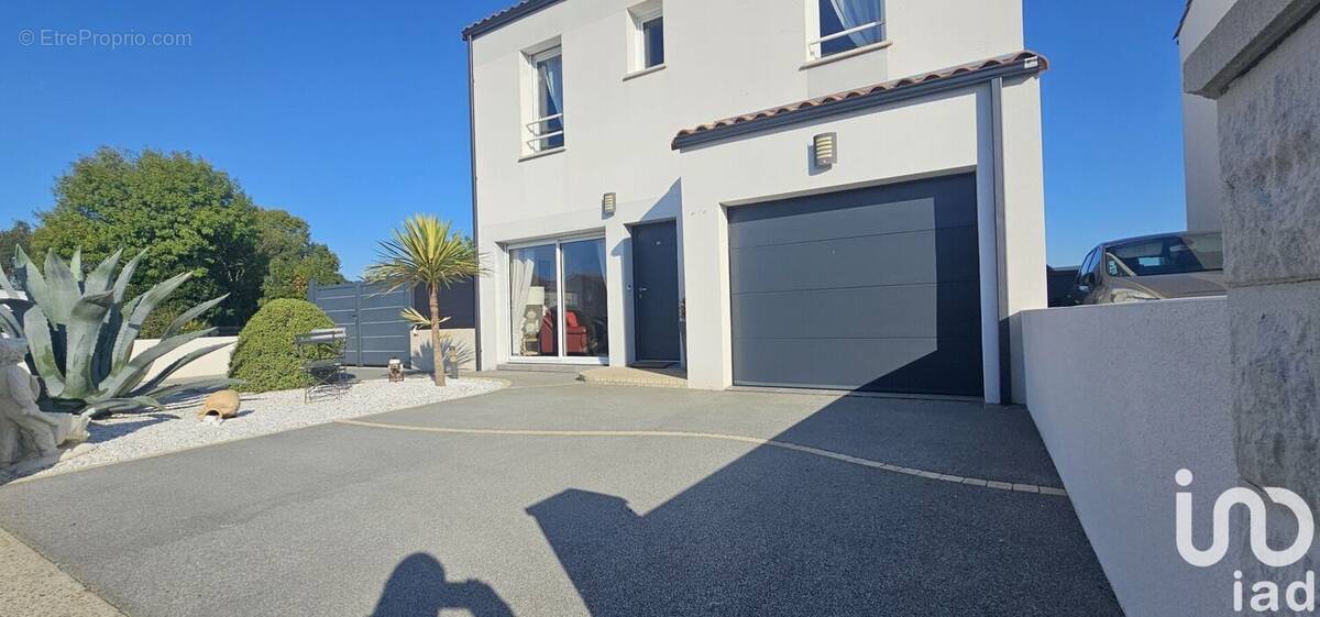 Photo 1 - Maison à LE BERNARD