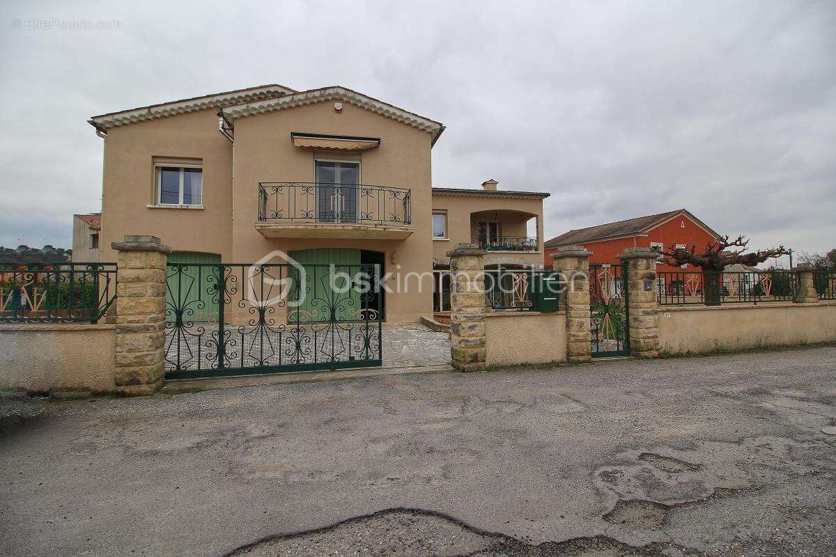Villa en R+1 de 222 m² - photo 22