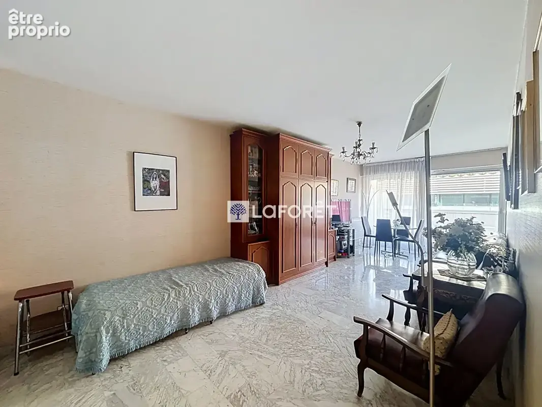 Grand studio 43m² - centre ville menton - grande terrasse - photo 3