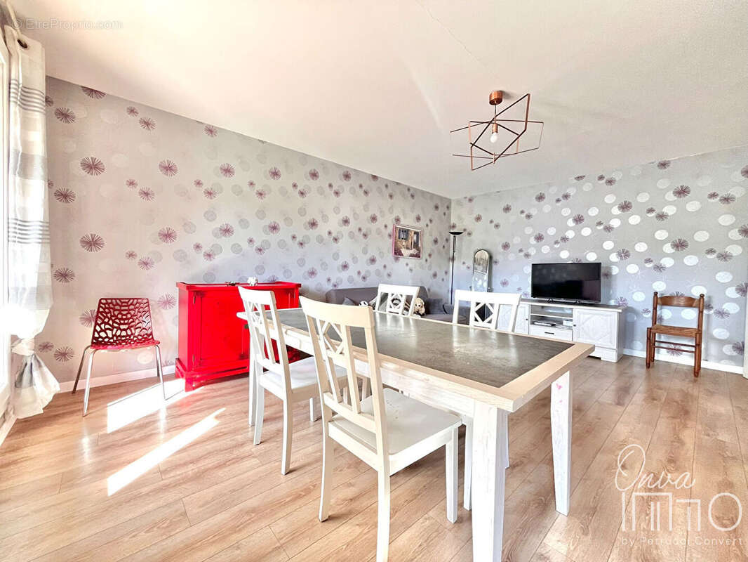 Appartement à FONTAINES-SUR-SAONE