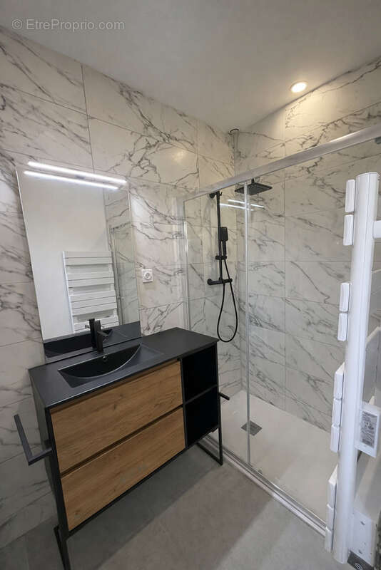 Appartement à SAINT-LAURENT-D'AIGOUZE