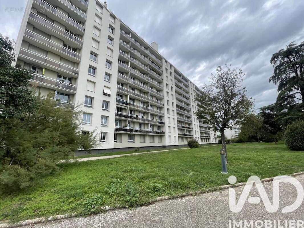 Photo 5 - Appartement à CALUIRE-ET-CUIRE