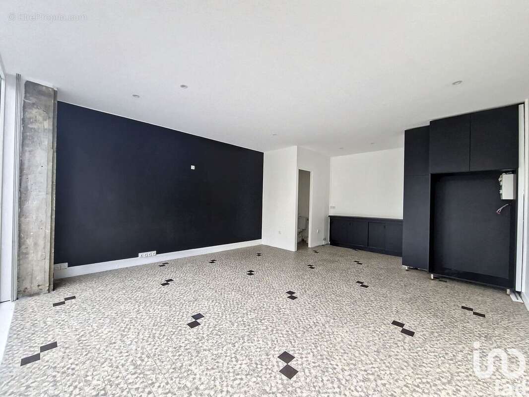 Photo 2 - Commerce à CHEVILLY-LARUE