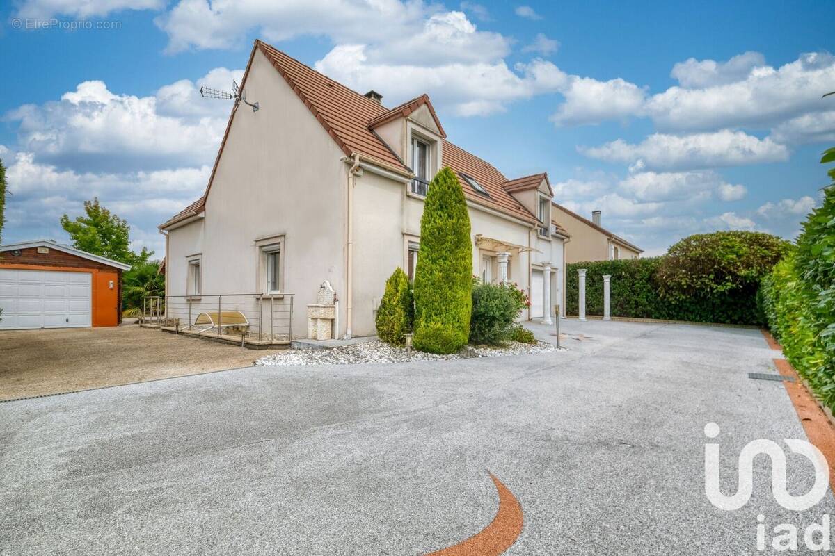 Photo 1 - Maison à FAVIERES