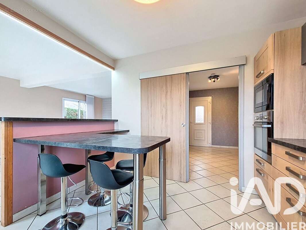 Maison 139 m² à Chaspuzac  - photo 3