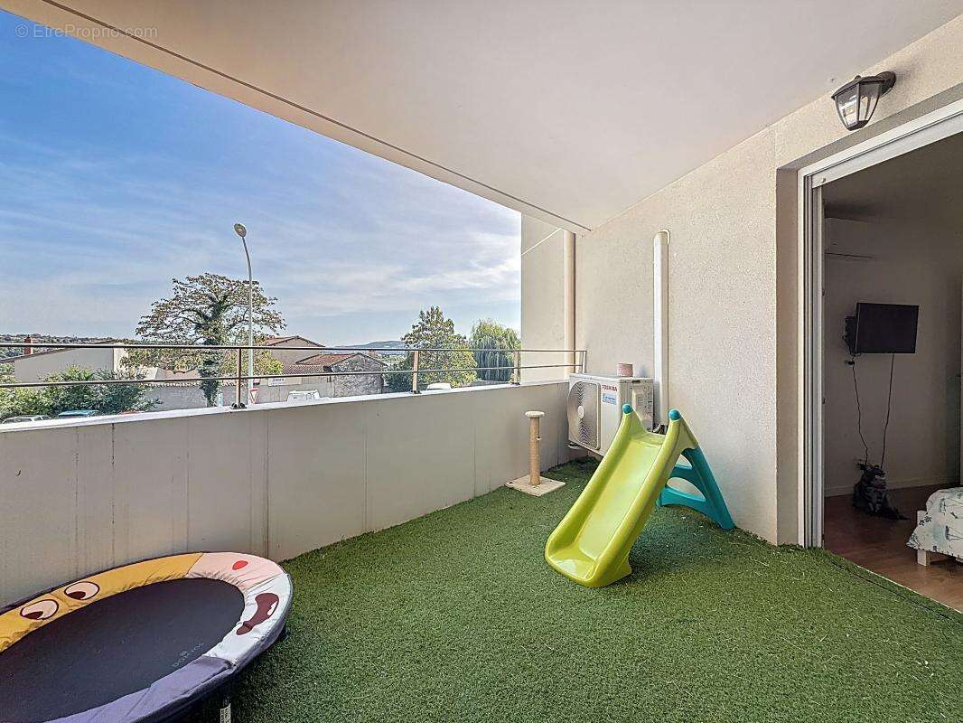 Appartement à GRIGNY