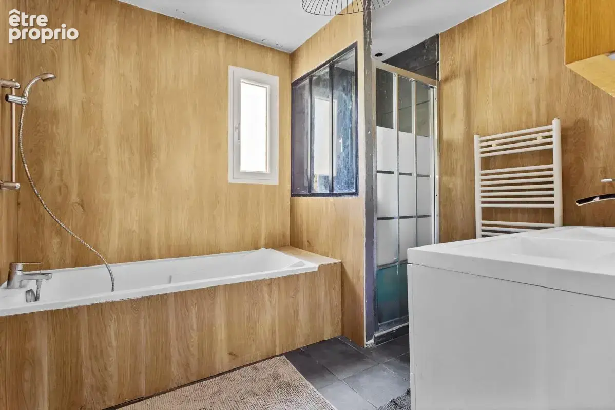 Maison de 2020 - 95 m² sur 336 m² de terrain - Garage - photo 10