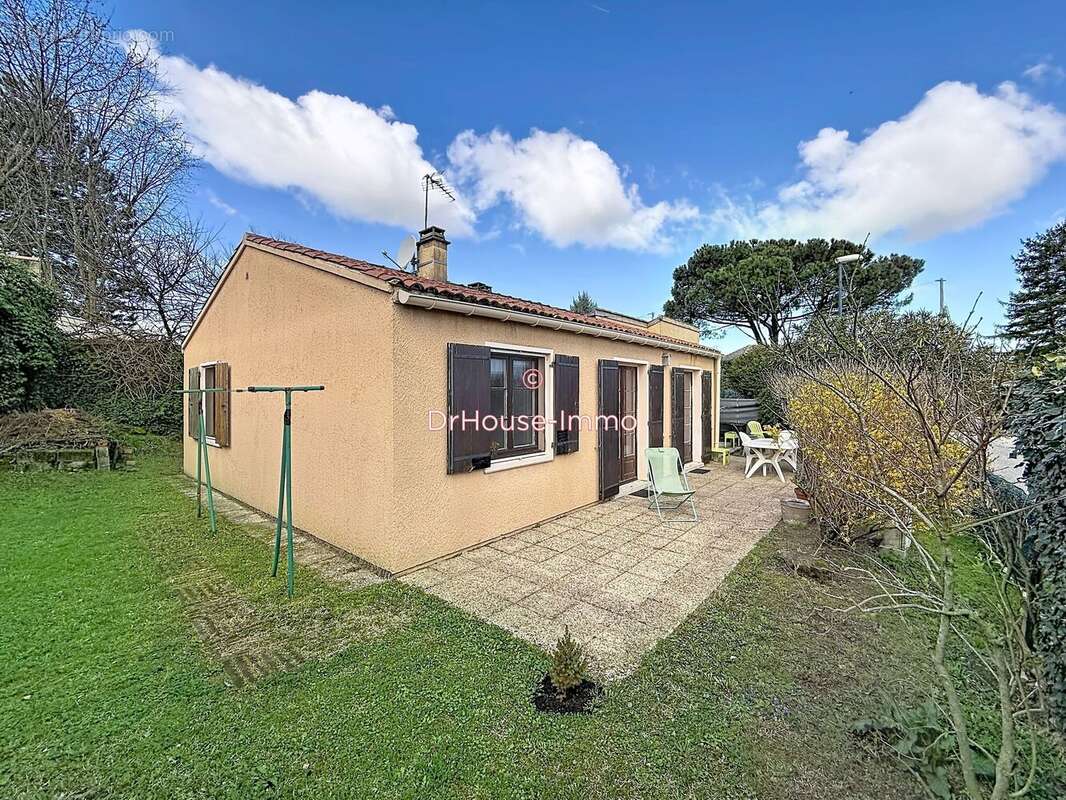 Maison 82 m² à Chatuzange-Le-Goubet  - photo 16