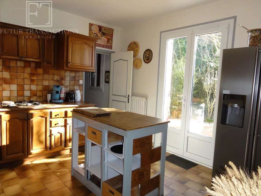 Maison à CHAMPAGNAC-DE-BELAIR