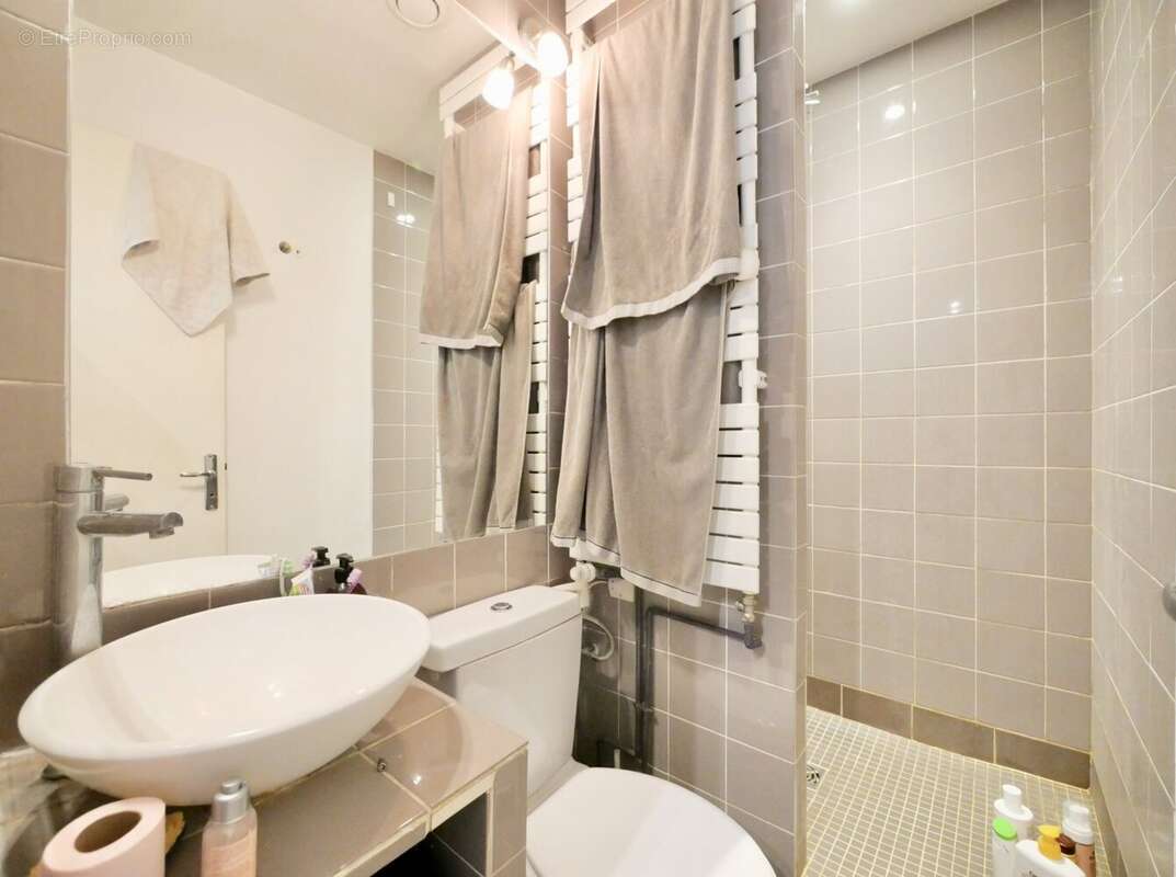 Appartement à PARIS-14E