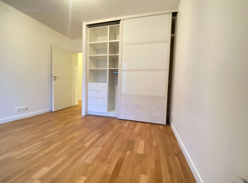 Appartement à SURESNES