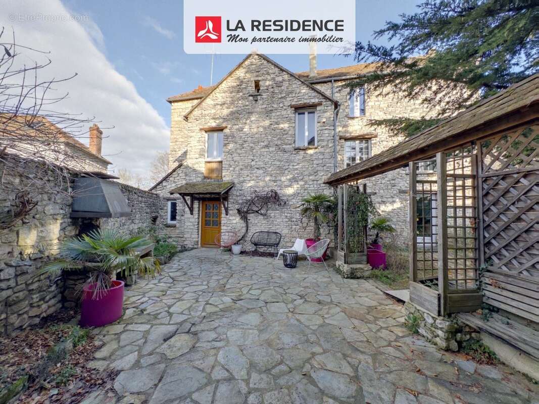 Maison à MAREIL-SUR-MAULDRE