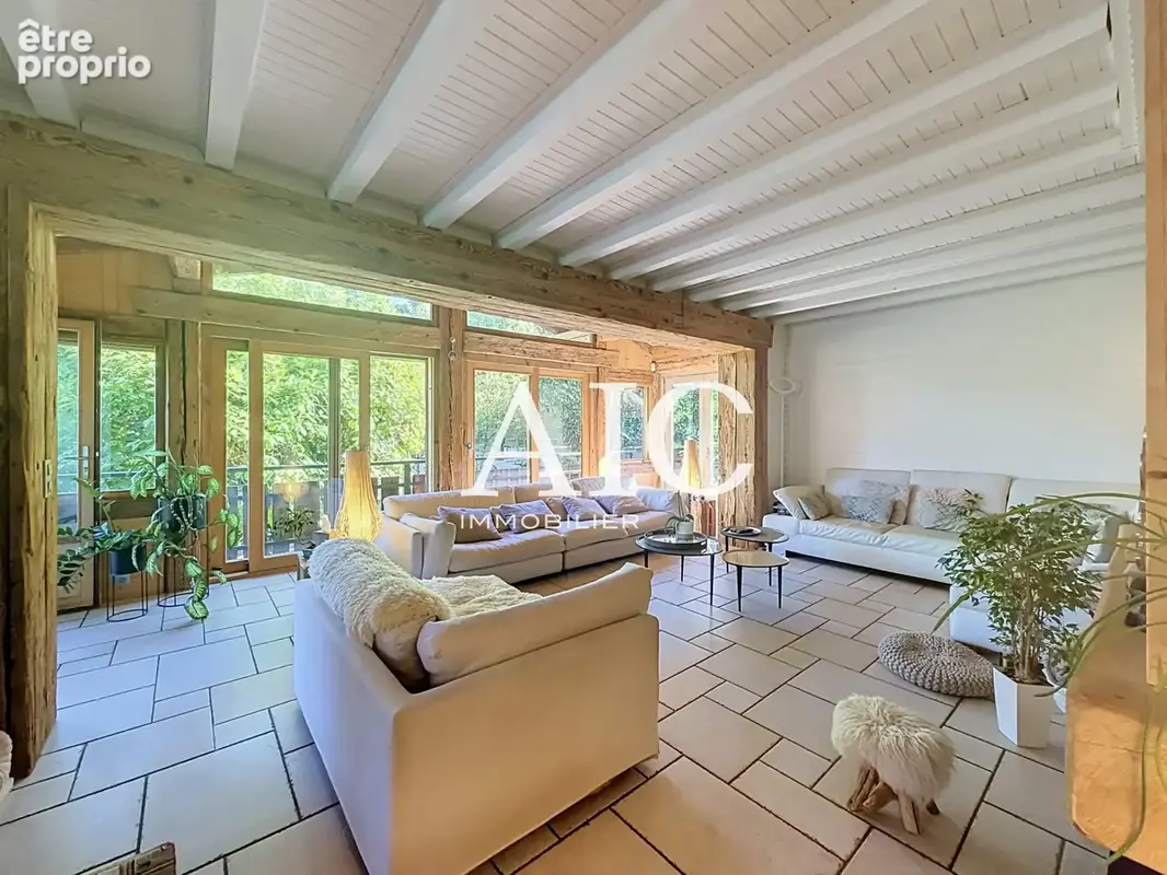 Chalet de caractère avec piscine et vue panoramique sur le Mont-Blanc - photo 25