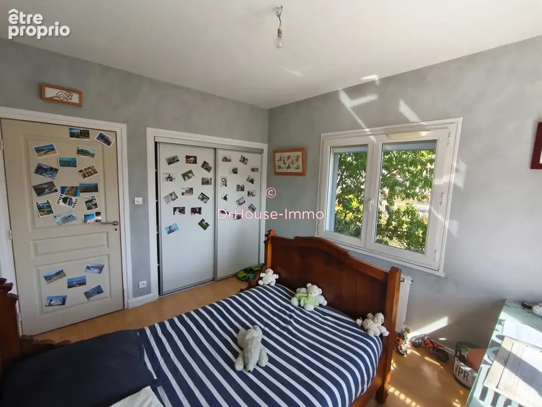 Maison 6 pièces 175 m² à vendre à Les Martres-De-Veyre (63730) - photo 23