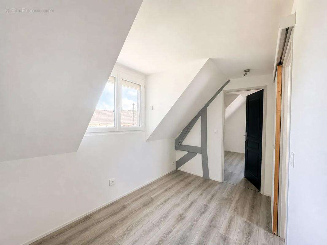 Maison de 5 pièces de 117 m² à Hardencourt-Cocherel - photo 15