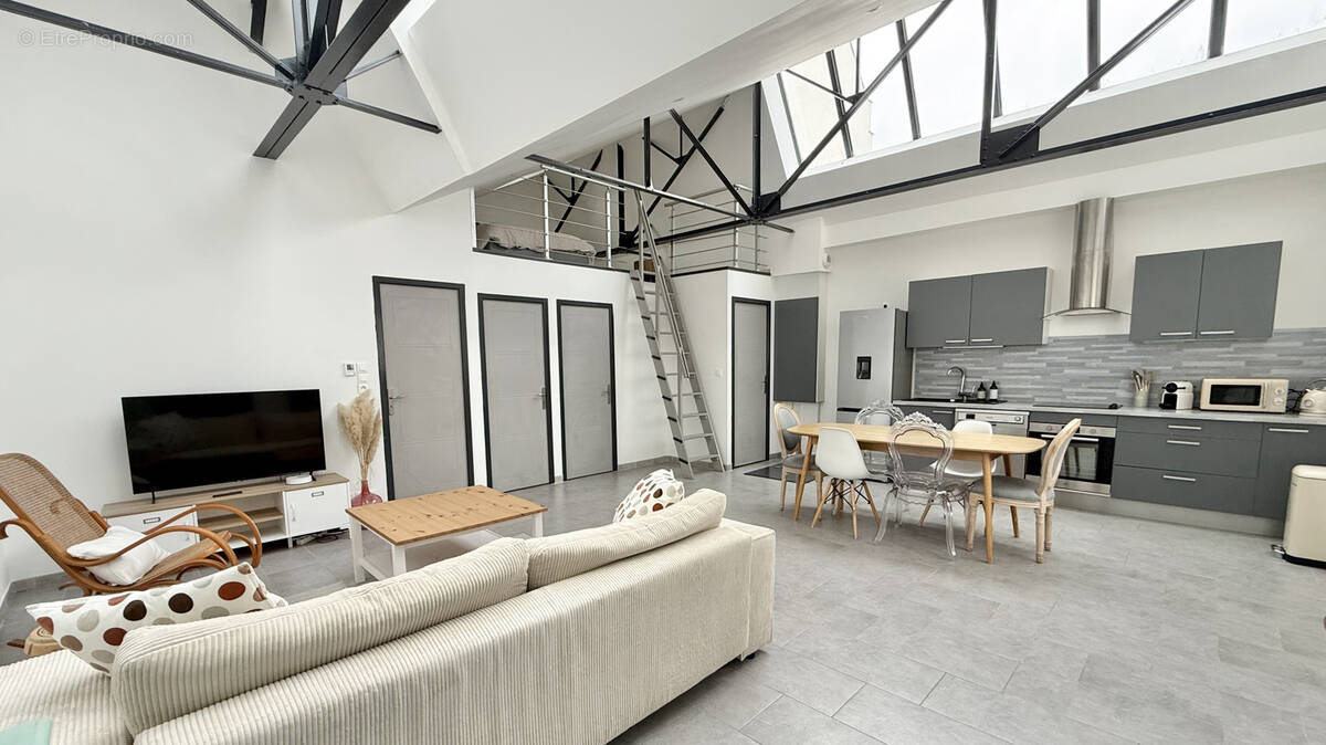 Autre à SAINTE-SAVINE