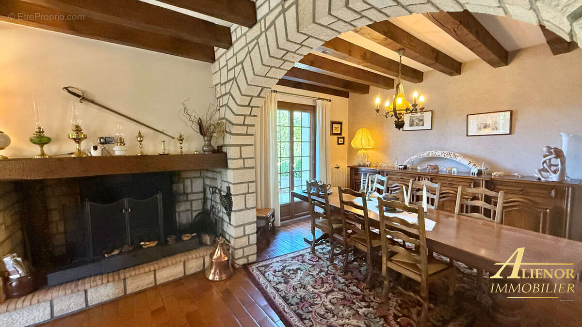 Maison à CHANCELADE