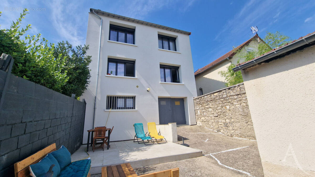 Maison à MANTES-LA-JOLIE