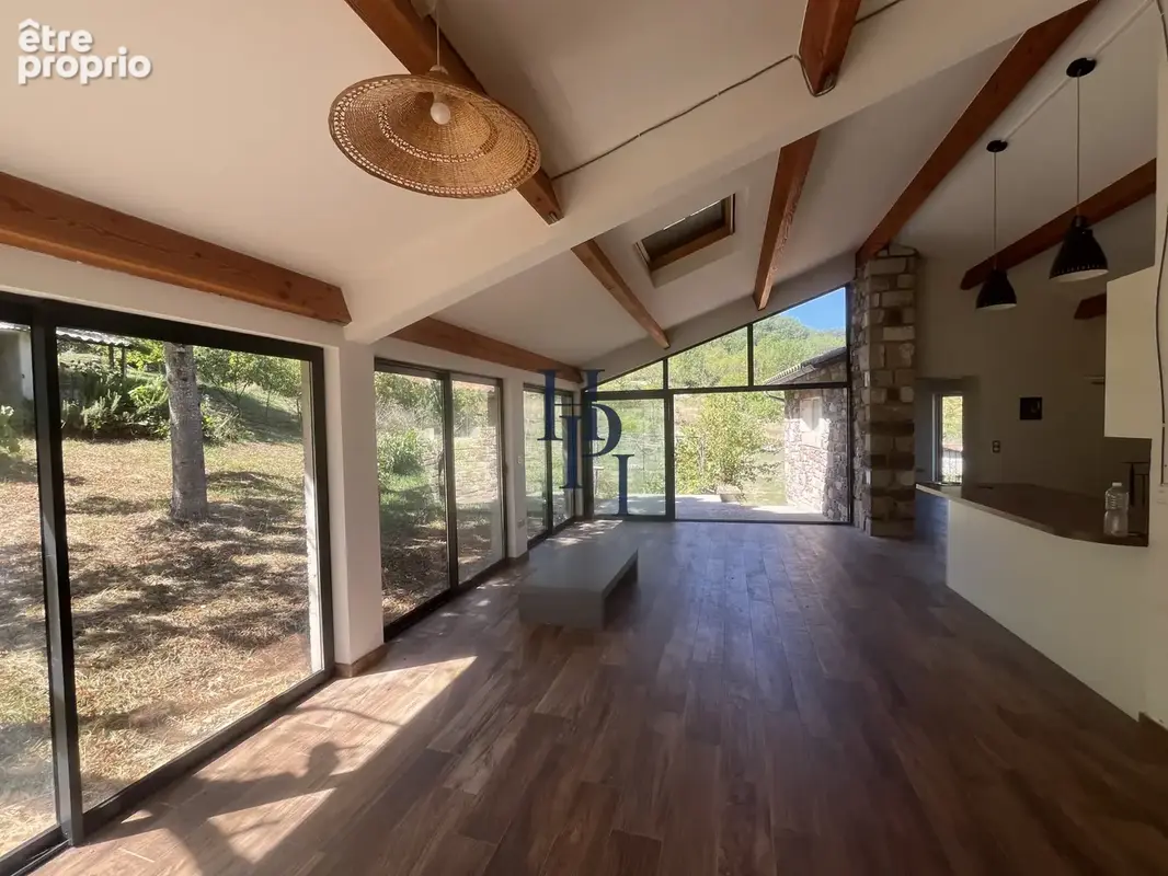 Saint Affrique, Vente maison rénovée avec terrain attenant. - photo 4