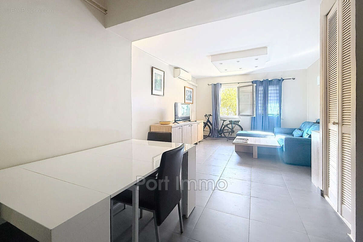 Appartement à CAGNES-SUR-MER