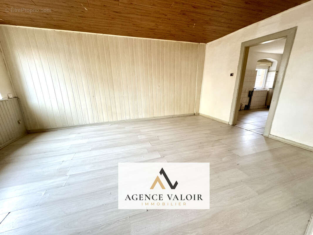 Sarralbe - maison de ville - 160m2 - 4 chambres - photo 3