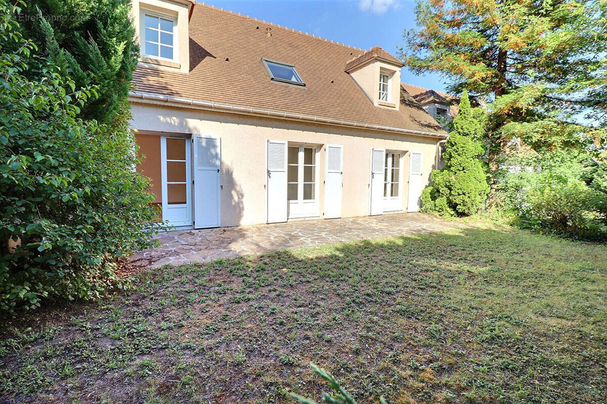 Maison à MAREIL-MARLY