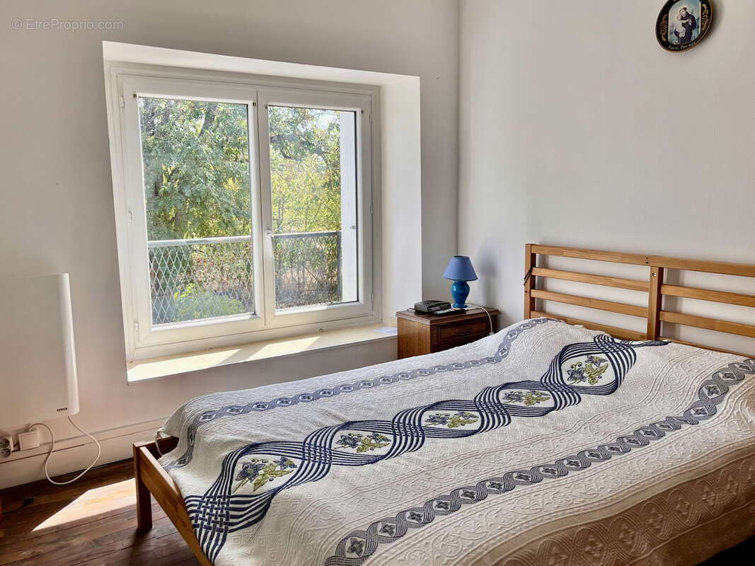 Maison à MONTREUIL-BELLAY