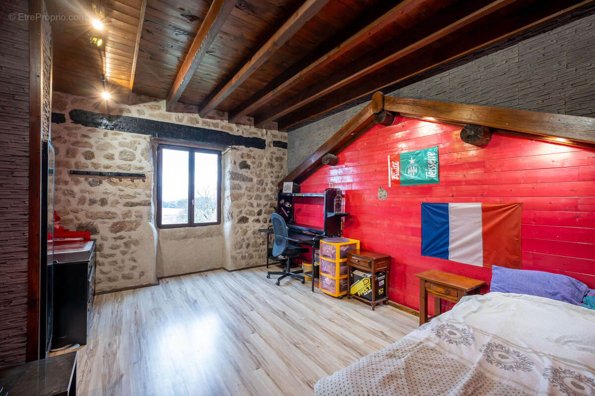 Maison à LA TOURETTE