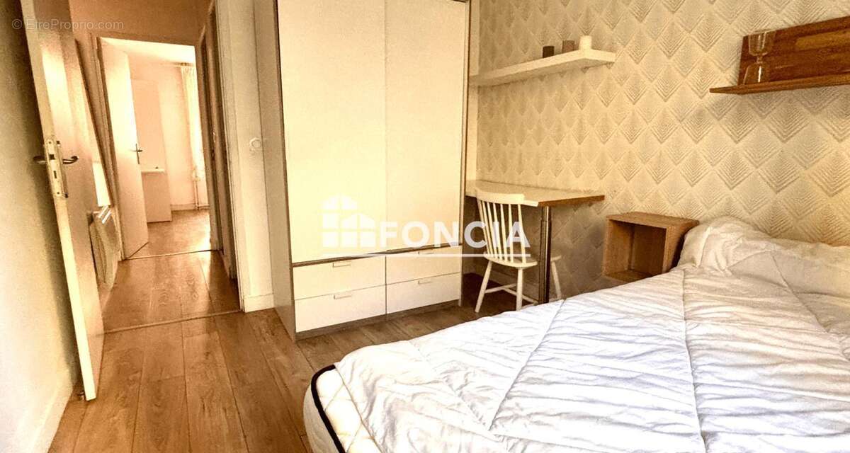 Appartement à MARSEILLE-1E