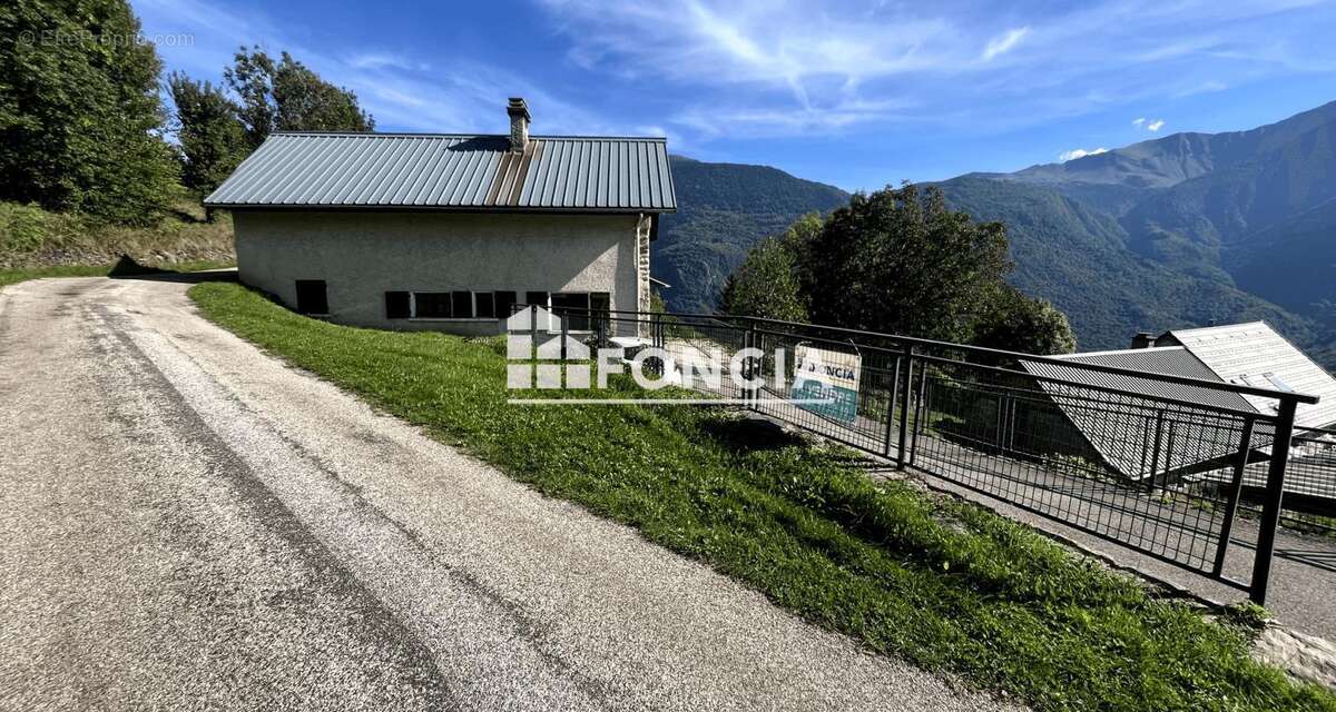 Maison à SECHILIENNE