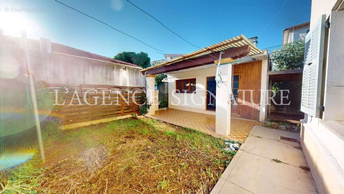 Maison à SAINT-LAURENT-DU-VAR