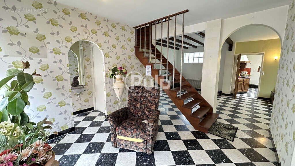 Maison à BRUAY-LA-BUISSIERE