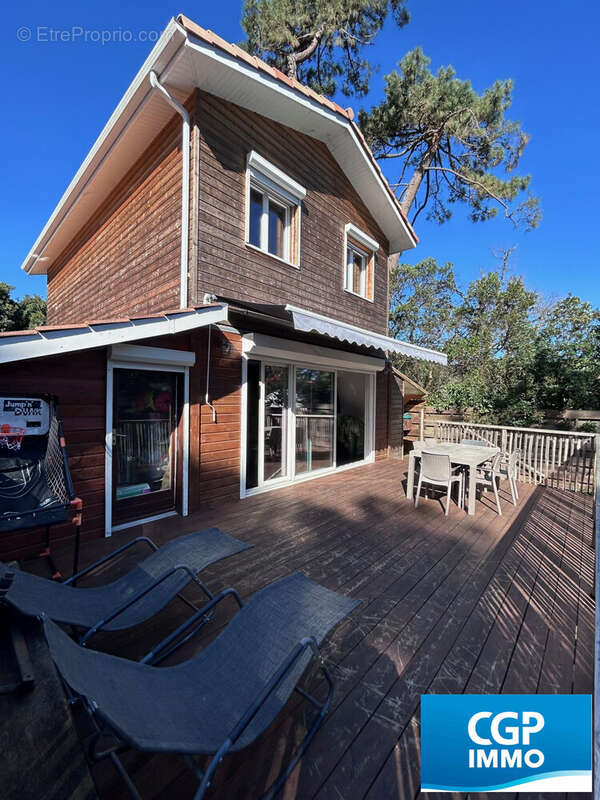 Maison à LACANAU