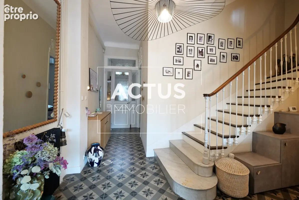 Maison 7 pièces 182 m² à vendre à Salon-De-Provence (13300) - photo 7
