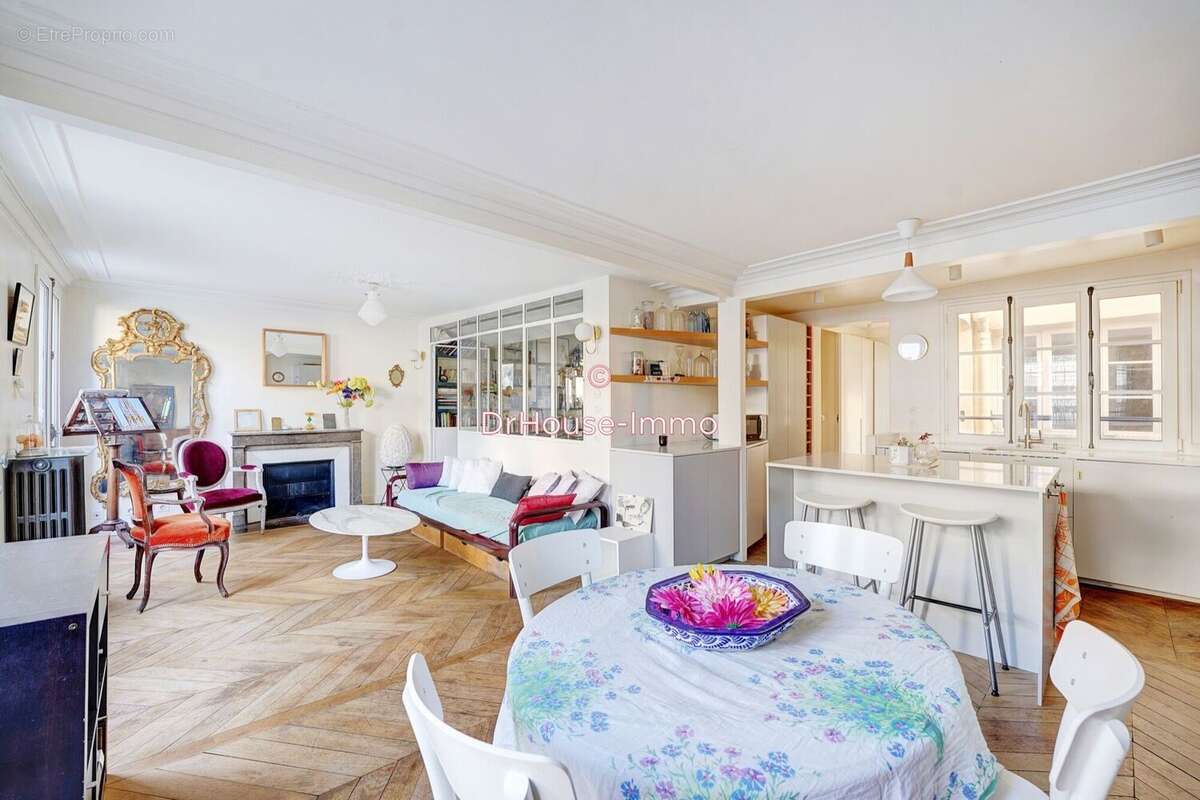 Appartement à PARIS-9E