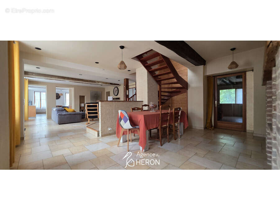 Maison à COURLON-SUR-YONNE