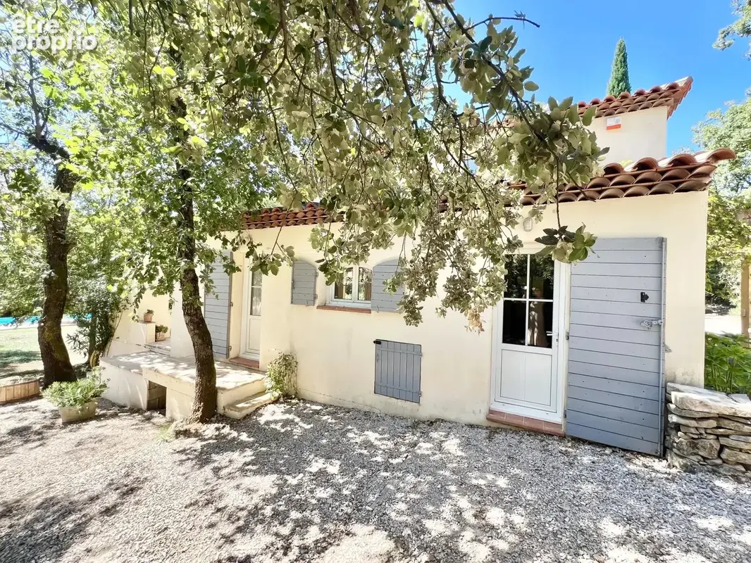 Bastide provençale de charme de 183.51 m² sur 1 980 m² de terrain paysagé avec piscine - photo 11