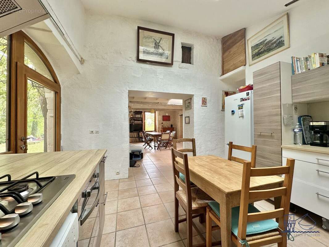Maison 121 m² à Arces  - photo 5