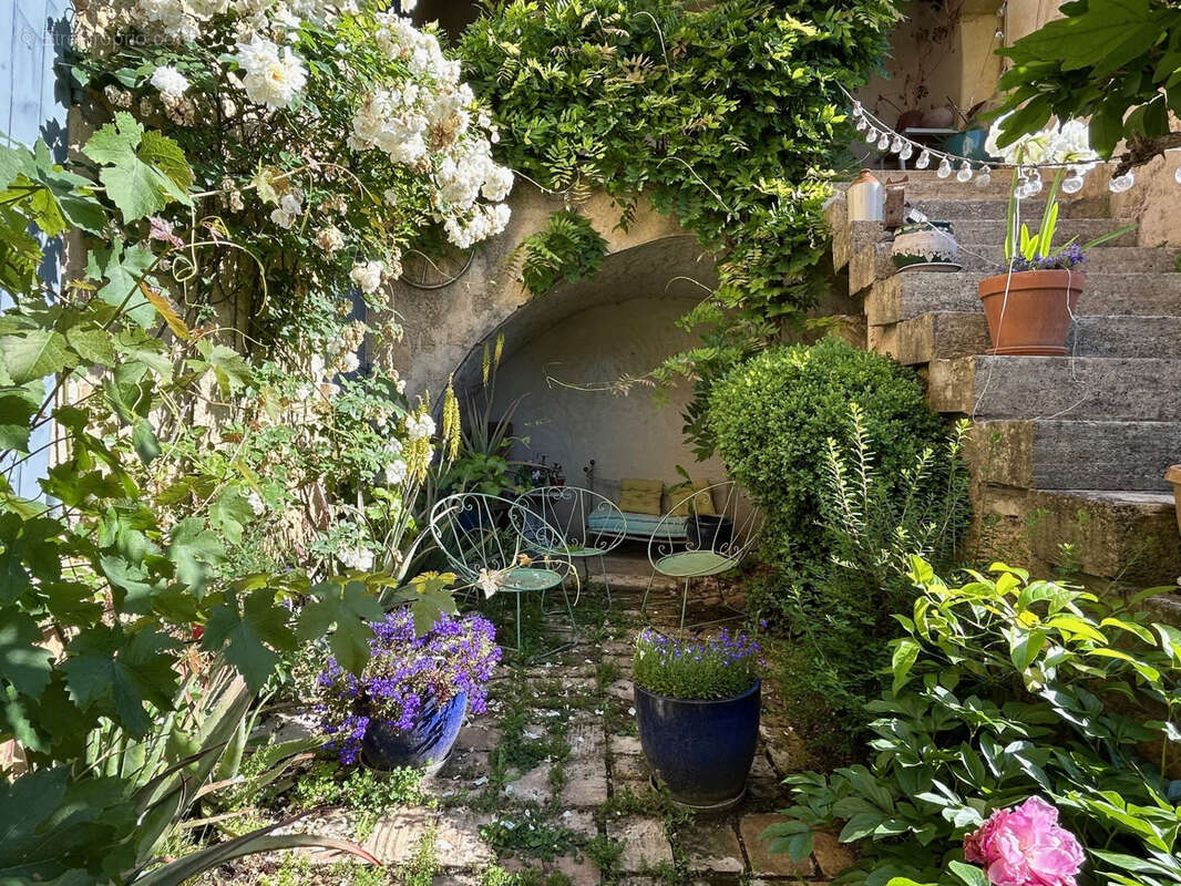 Maison à VALLIGUIERES