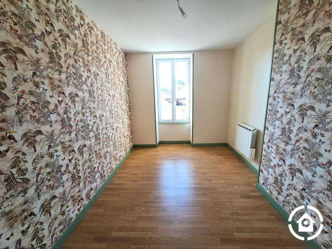 Maison à SAINTE-SEVERE