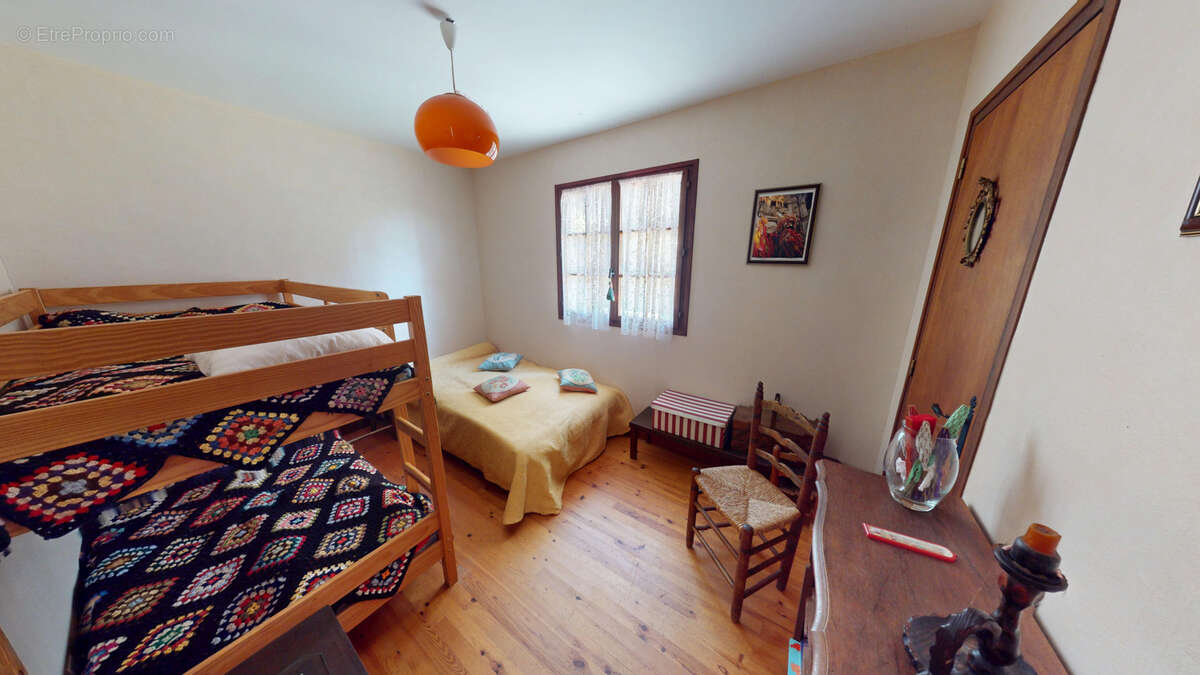 Maison à CRAPONNE-SUR-ARZON