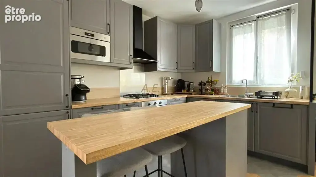 EXCLUSIF – Maison de ville avec terrasse au cœur du quartier BAC - photo 4
