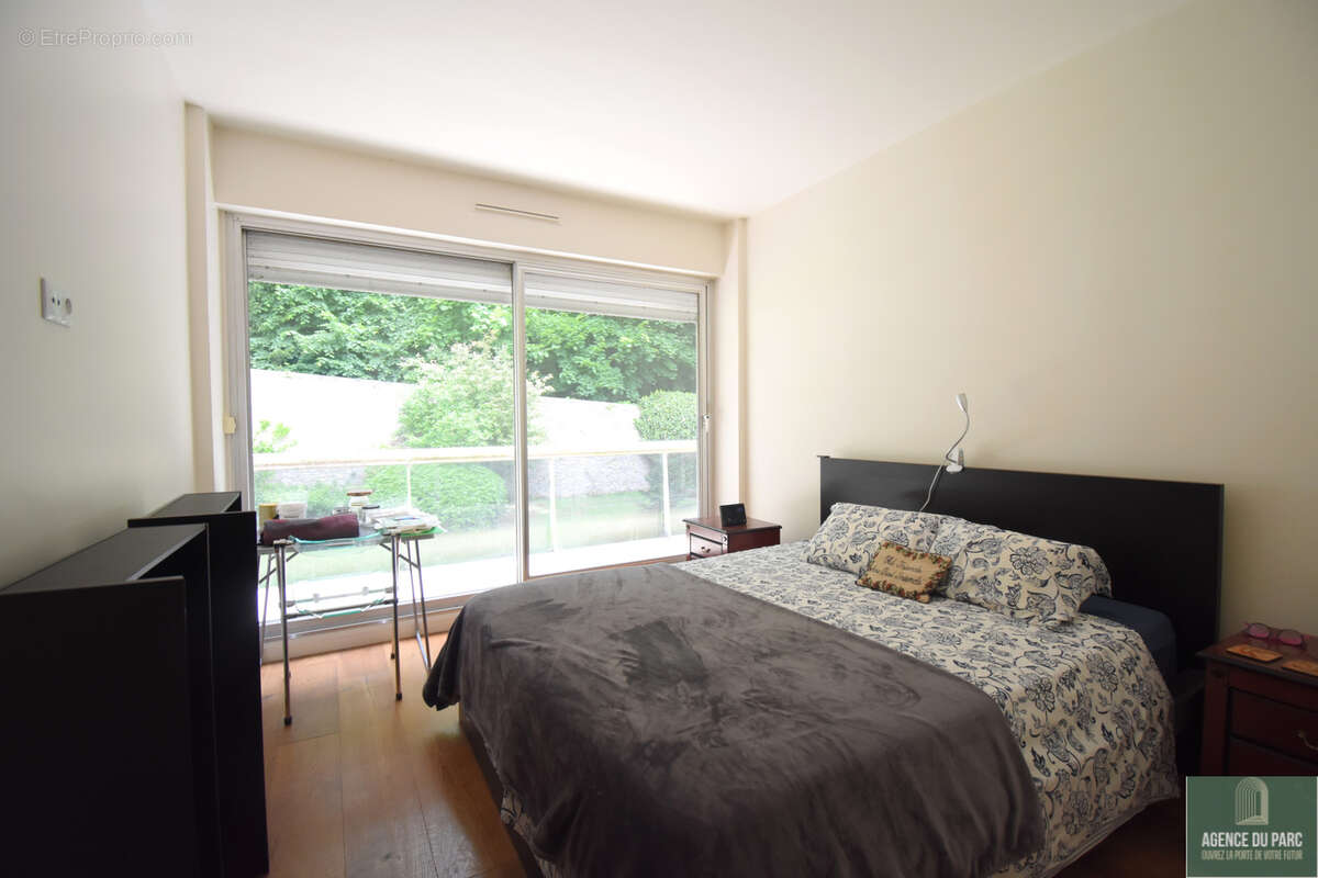 Appartement à VILLE-D'AVRAY