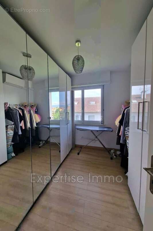 Maison 180 m² à Sainte-Croix-En-Plaine  - photo 9