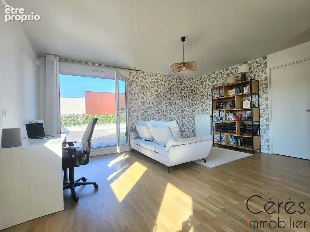 Appartement 4 pièces 90 m² à vendre à Romainville (93230) - photo 5