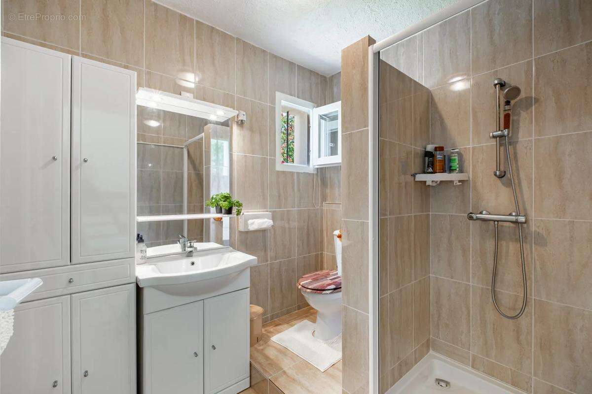 Maison de 4 pièces de 124 m² à Berre-les-Alpes - photo 14