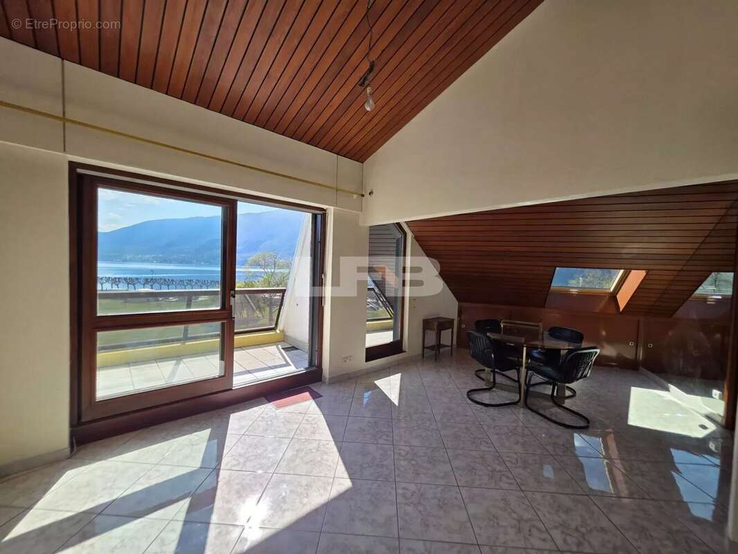 Appartement à AIX-LES-BAINS